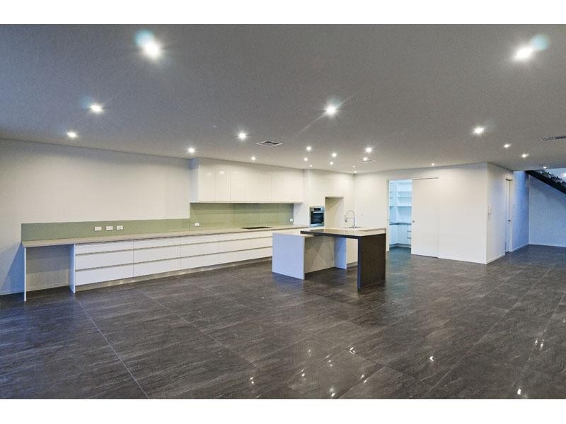 91 Brisbane Corso, Fairfield QLD 4103