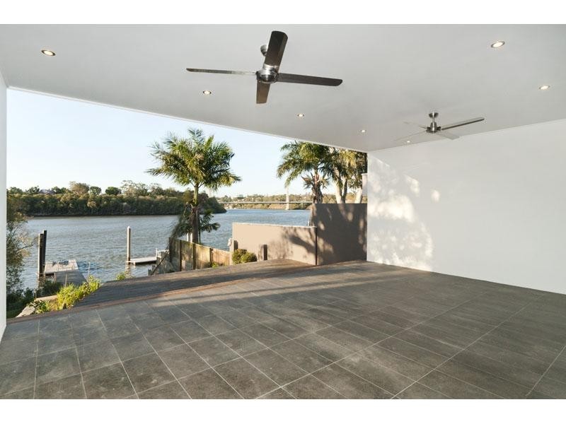 91 Brisbane Corso, Fairfield QLD 4103