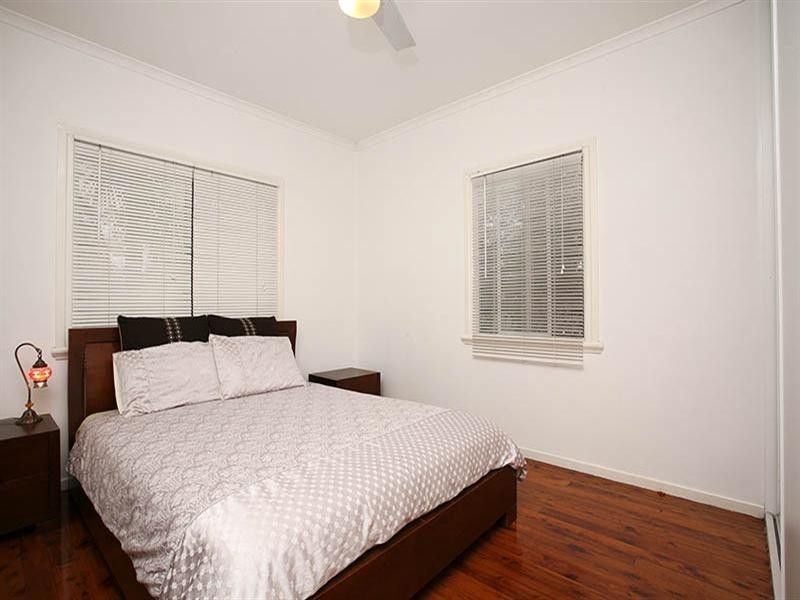 35 Cambridge Street, Bulimba QLD 4171