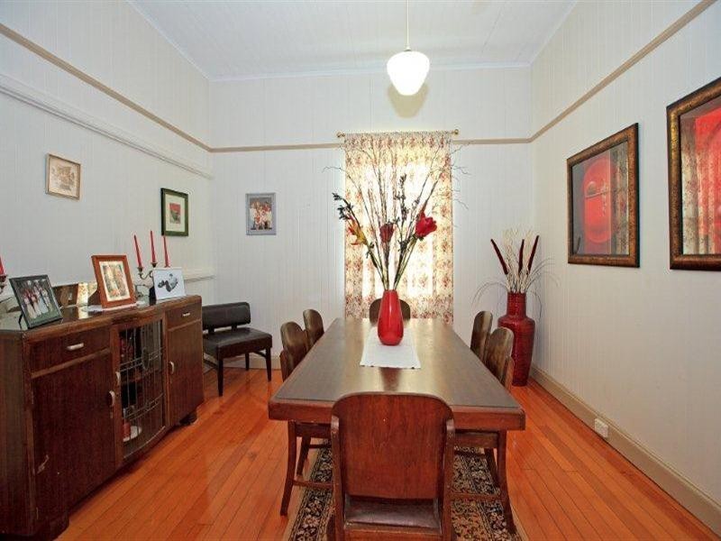 8 Aster Street, Cannon Hill QLD 4170