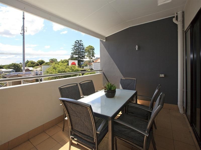 3/5 Wambool Street, Bulimba QLD 4171