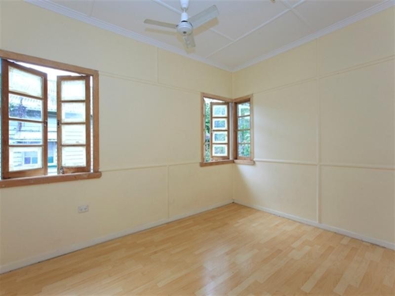 13 Balmoral Street, Hawthorne QLD 4171