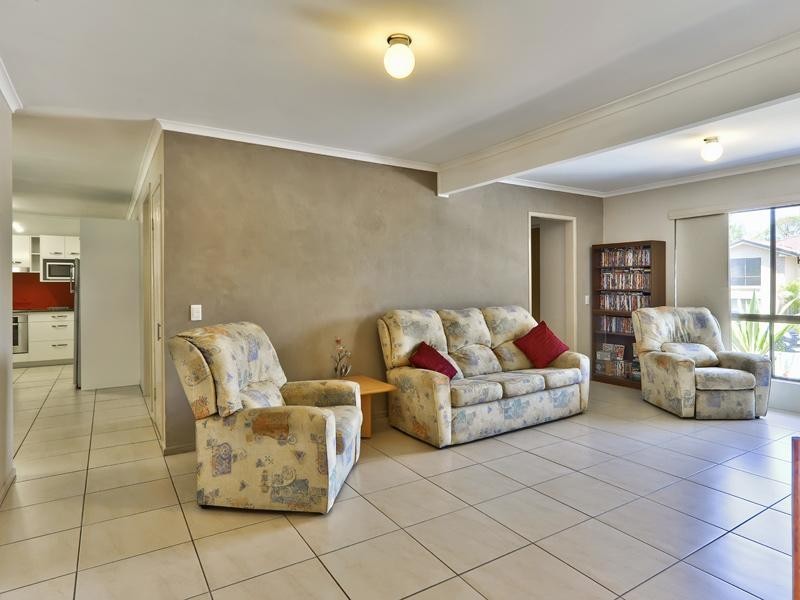 10 Kinsella Street, Belmont QLD 4153