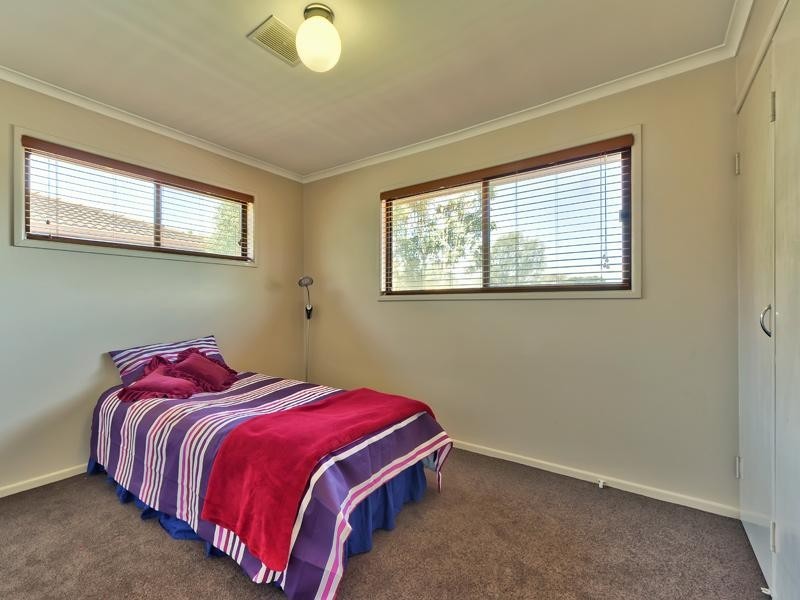 10 Kinsella Street, Belmont QLD 4153