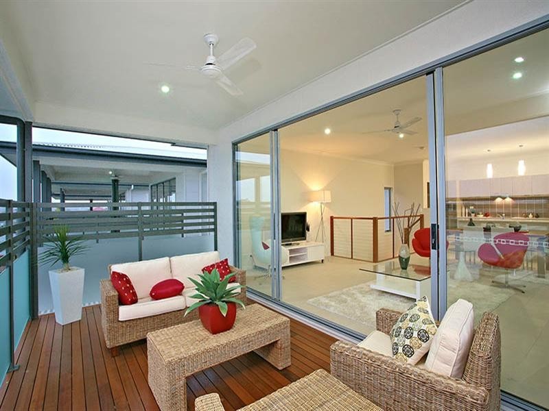 87 Stephens Street, Morningside QLD 4170