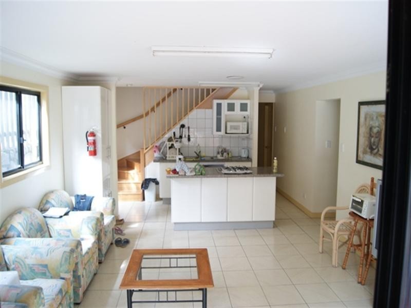 17 Wilkins Street East, Annerley QLD 4103