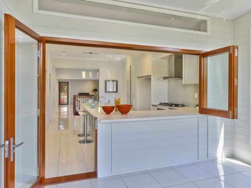 19 Burlington Street, East Brisbane QLD 4169