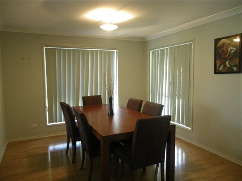 6 Karajini Crescent, Parkinson QLD 4115