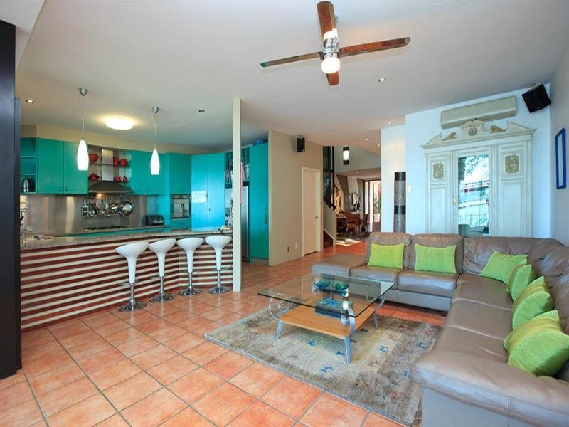 102 Quay Street, Bulimba QLD 4171