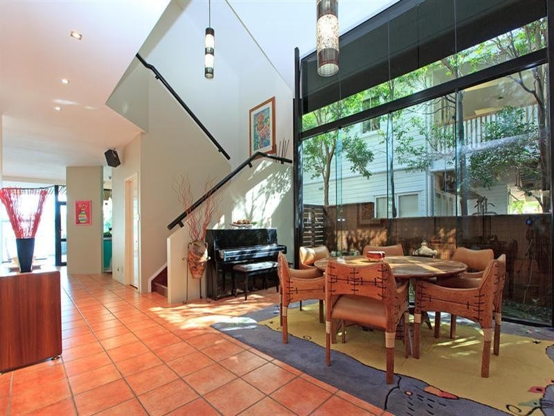 102 Quay Street, Bulimba QLD 4171