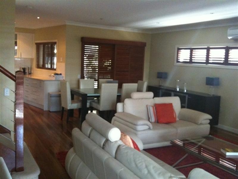 2 Kingfisher Lane, East Brisbane QLD 4169