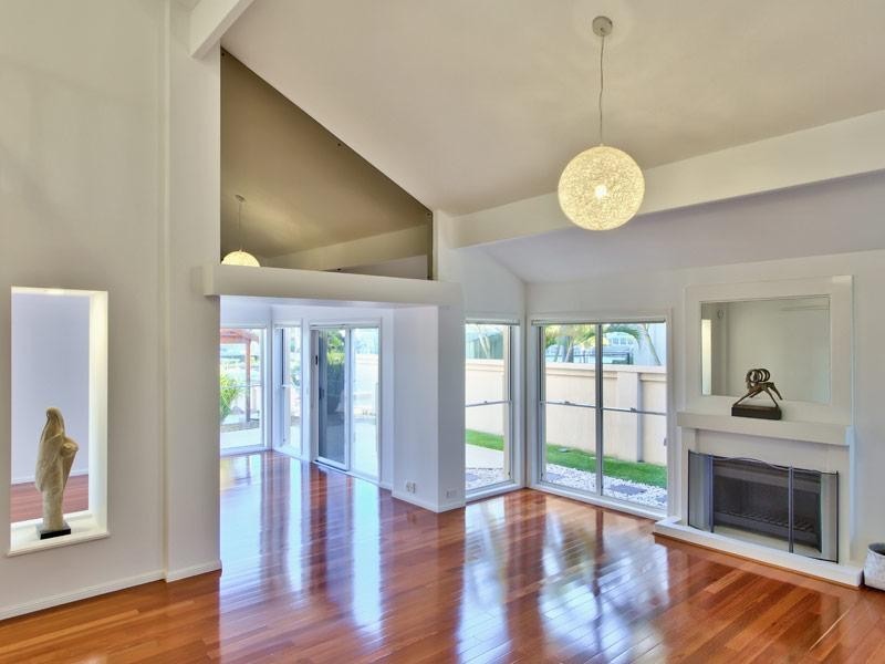 101 Masthead Drive, Raby Bay QLD 4163