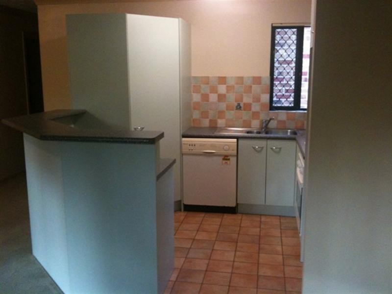 2/11 Malcolm Street, Hawthorne QLD 4171