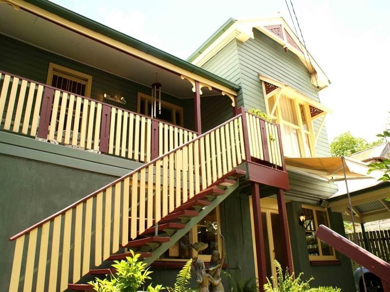 9 Norman Street, East Brisbane QLD 4169