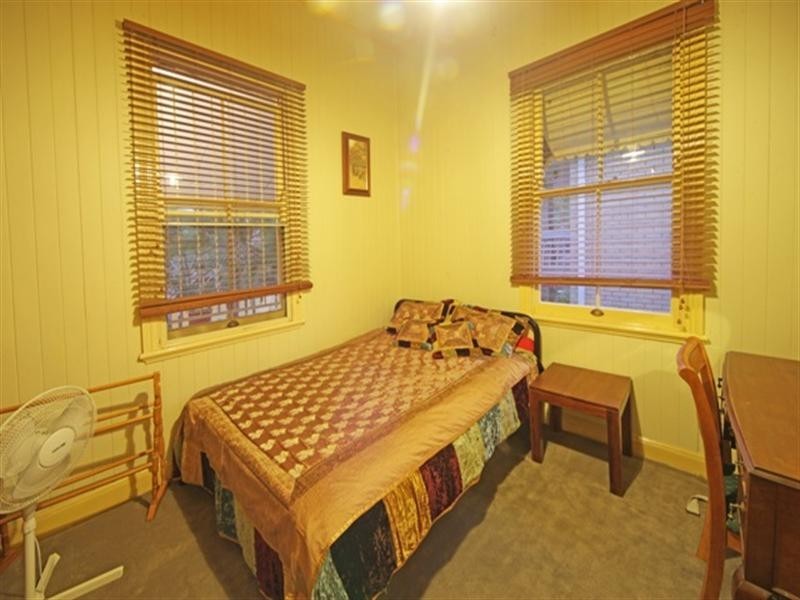 9 Norman Street, East Brisbane QLD 4169