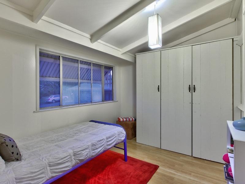 114 McIlwraith Avenue, Norman Park QLD 4170