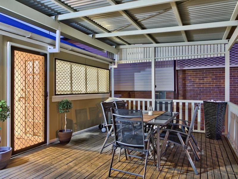 114 McIlwraith Avenue, Norman Park QLD 4170