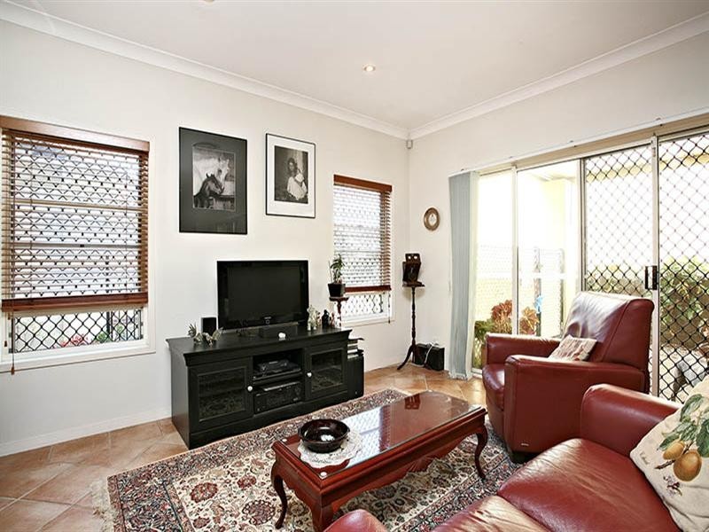 11 Oleander Place, Carindale QLD 4152