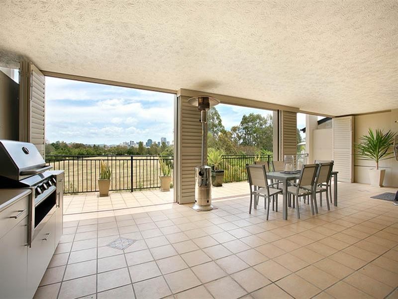 16/13 Vectis Street, Norman Park QLD 4170