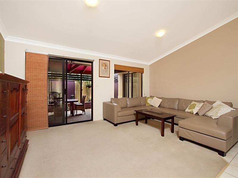 11 Ross Place, Wakerley QLD 4154
