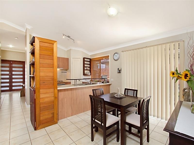 11 Ross Place, Wakerley QLD 4154