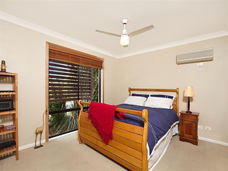 11 Ross Place, Wakerley QLD 4154
