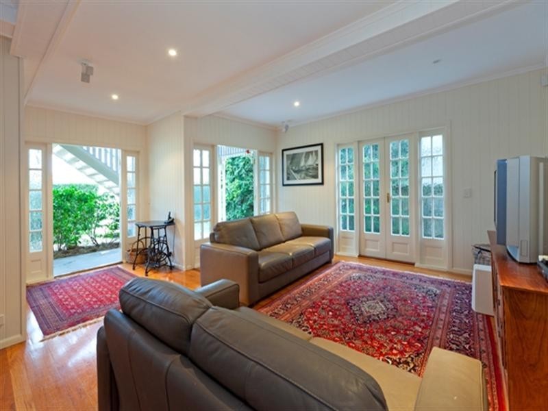 6 McConnell Street, Bulimba QLD 4171