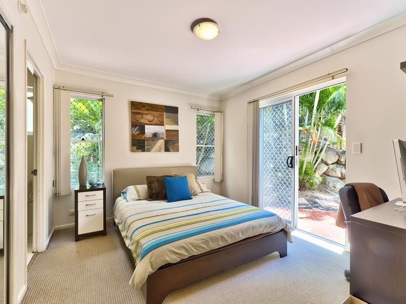 3/16 Miles Street, Hawthorne QLD 4171