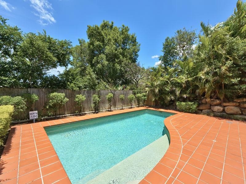 3/16 Miles Street, Hawthorne QLD 4171