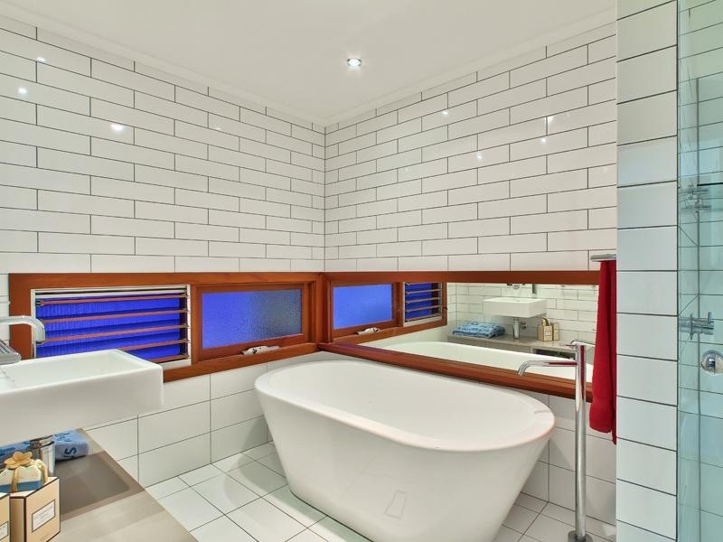 73 Malcolm Street, Hawthorne QLD 4171