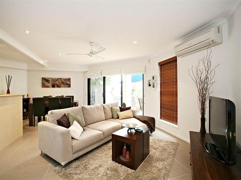 2/15 Hartley Street, Camp Hill QLD 4152