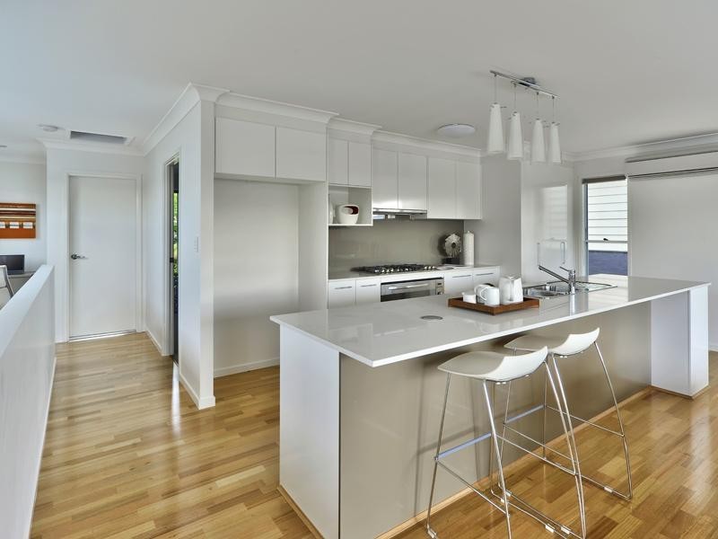 44 Dover Street, Hawthorne QLD 4171