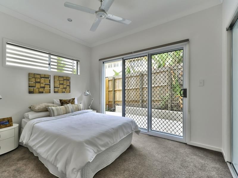 44 Dover Street, Hawthorne QLD 4171