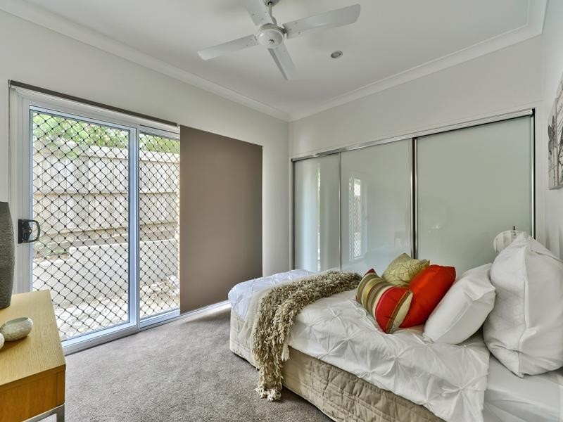 44 Dover Street, Hawthorne QLD 4171