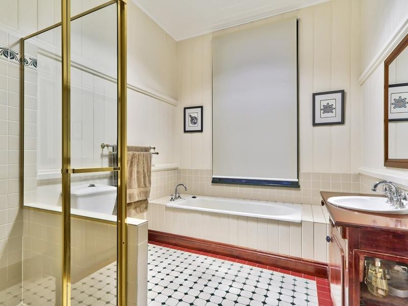 114 Henderson Street, Bulimba QLD 4171