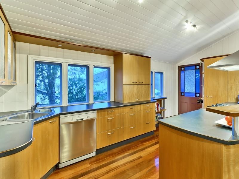 114 Henderson Street, Bulimba QLD 4171