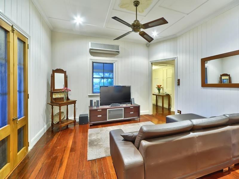 114 Henderson Street, Bulimba QLD 4171