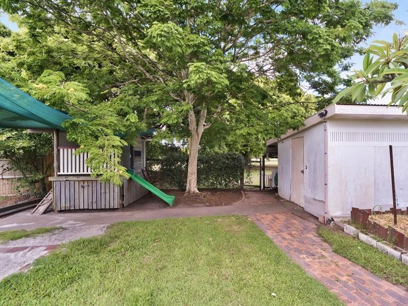 124 Barrack Road, Cannon Hill QLD 4170