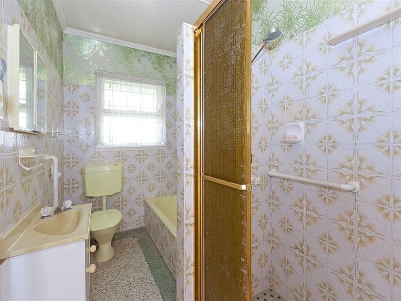 1 Ryan Avenue, Balmoral QLD 4171