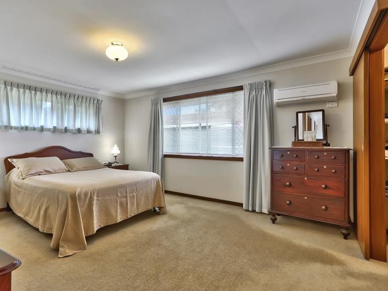 82 Cadogan Street, Carindale QLD 4152