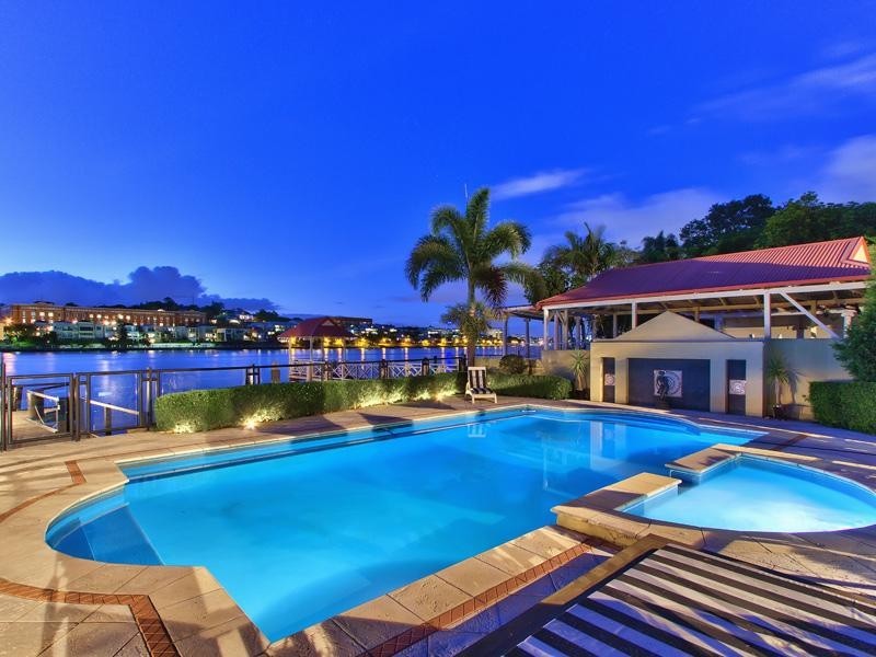 42 Gordon Street, Hawthorne QLD 4171