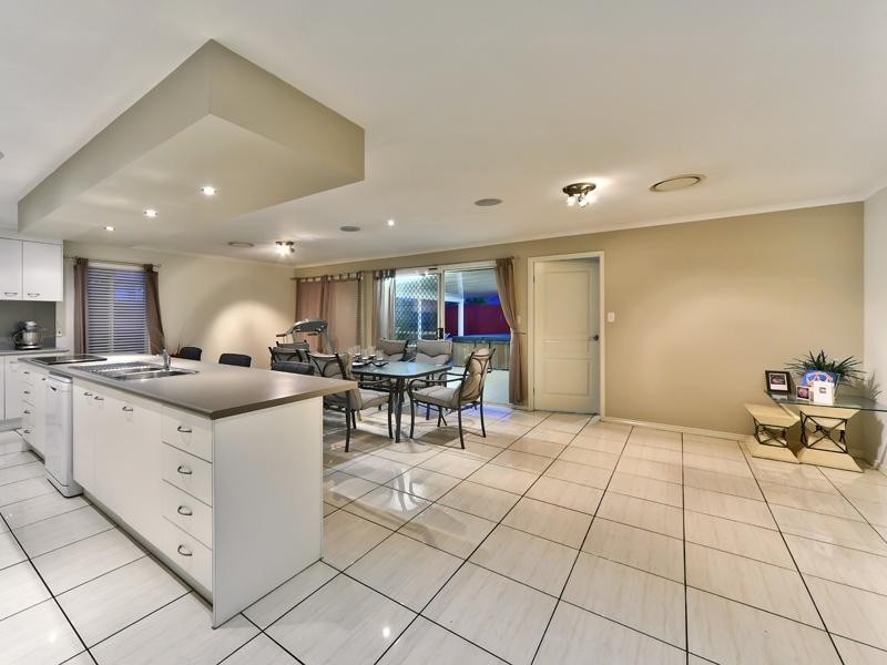 4 Pandanus Place, Tingalpa QLD 4173