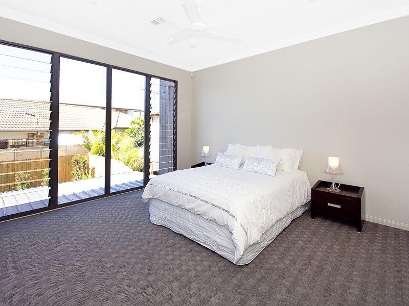 70 Lytton Road, Bulimba QLD 4171