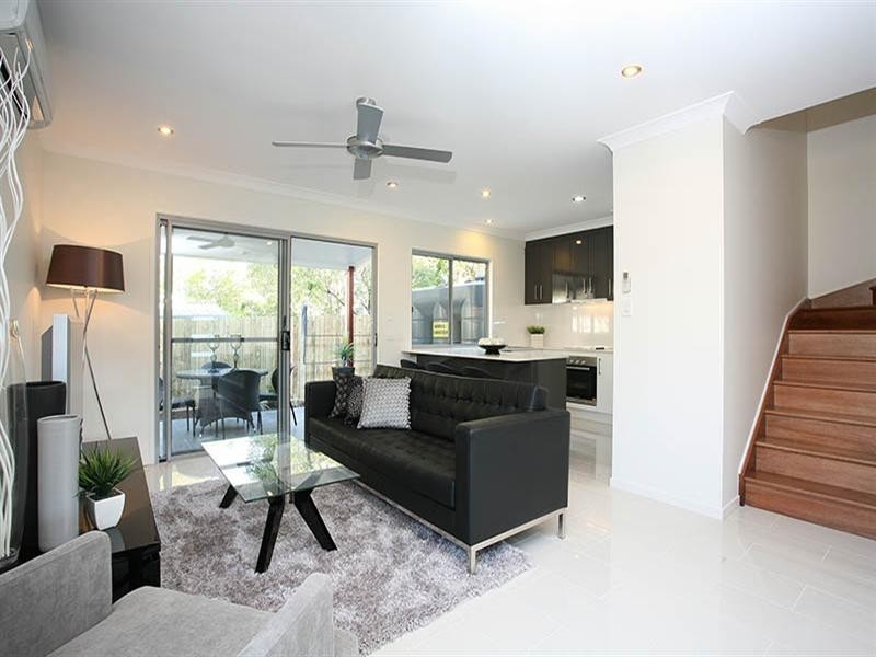 3 and 4/24 Rossiter Street, Morningside QLD 4170