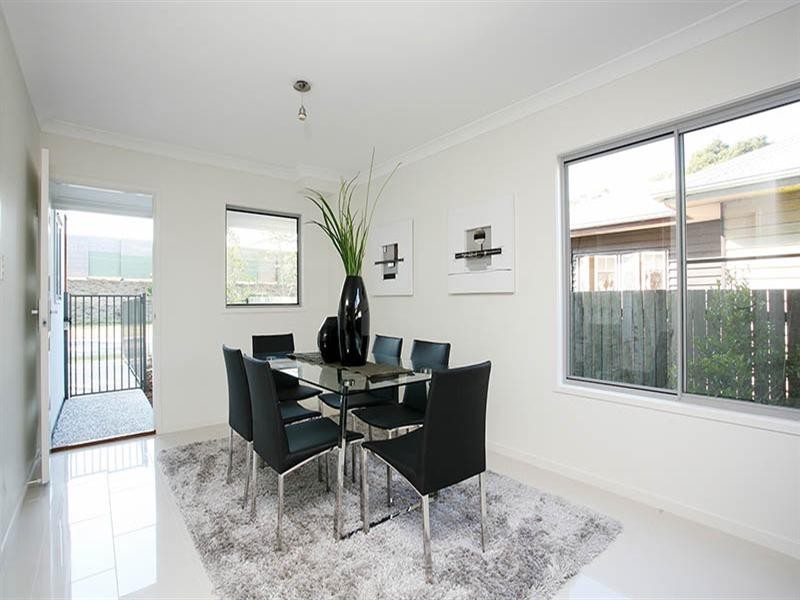 3 and 4/24 Rossiter Street, Morningside QLD 4170
