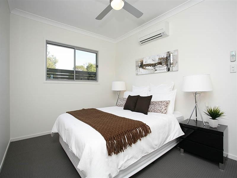 3 and 4/24 Rossiter Street, Morningside QLD 4170
