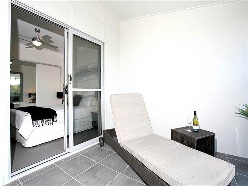 3 and 4/24 Rossiter Street, Morningside QLD 4170