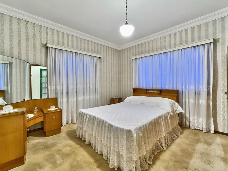 14 Clara Street, Camp Hill QLD 4152