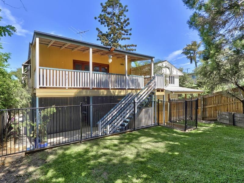 52 Bunowang Street, Balmoral QLD 4171