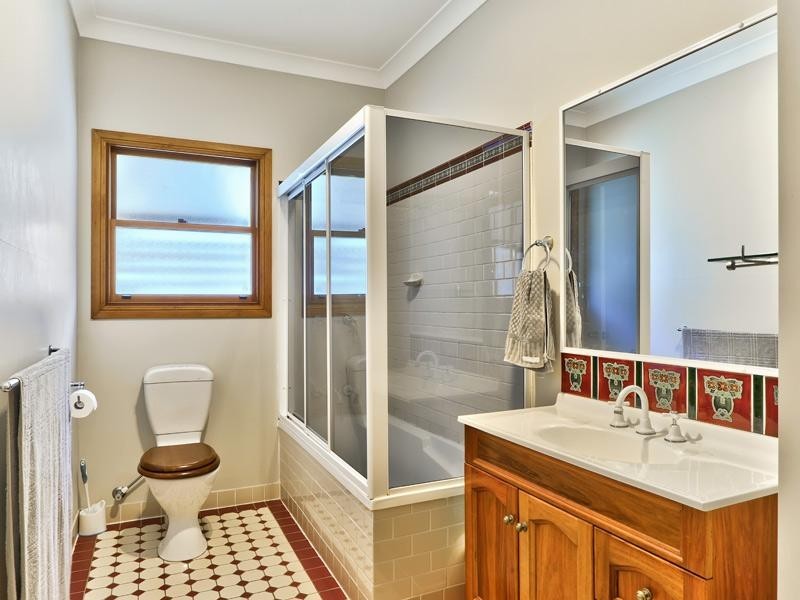 52 Bunowang Street, Balmoral QLD 4171